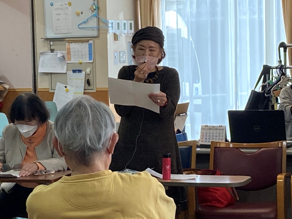この日は谷川俊太郎さんが亡くなられたばかりの日で、<br>加藤さんが『二十億光年の孤独』、や日本だけでなく海外でもとても人気があるお話など<br>谷川さんに纏わるお話と詩を朗読して下さいました。<br>