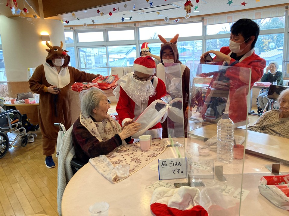 今年もクリスマスをにぎやかに楽しく過ごすことが出来て<br>心に残るクリスマス会となりました。<br>