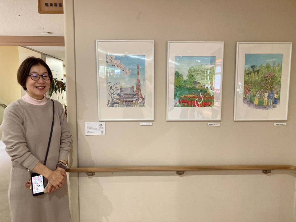四月になり上野りつ子さんがコーヒーショップのスケッチ画の展示替えに来てくださいました。