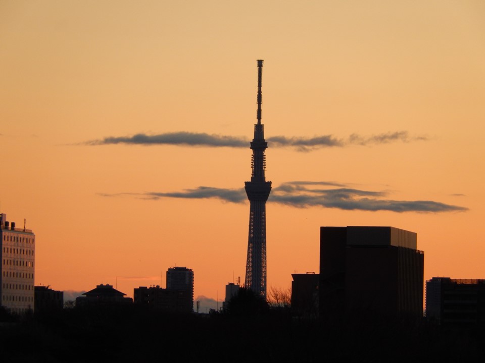 日頃よりご利用者、ご家族様ならびに地域の皆様からの<br>温かいご支援とご協力をいただき、心より御礼申し上げます。<br>皆様のお力添えで開設10２年目を迎えることができました。<br>