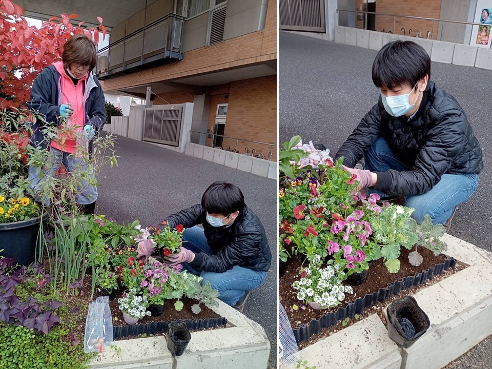 コロナ禍でボランティア活動をお休みしていただいている中、<br>学校のOBの方々やお庭だけのボランティアさんといっしょに<br>植え替えや雑草取りをしていつもすてきな園庭をキープしていただいています。<br>ご利用者のみなさんや訪れた方からとても喜ばれています。<br>
